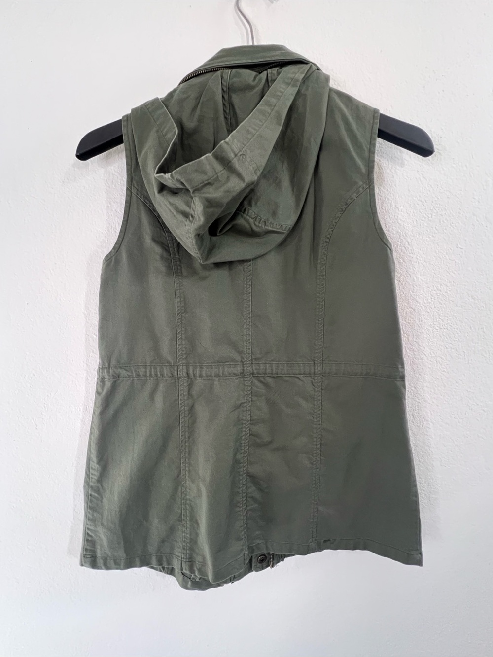 Market & Spruce Olive Colored Utility Cargo Vest - Picture 7 of 13